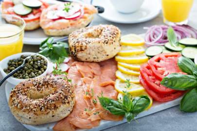 Brunch Buffet with bagels, smoked salmon, tomatoes and more.